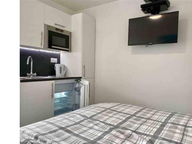 קלית'ורפס Oyo Hillcrest Studio Apartments מראה חיצוני תמונה